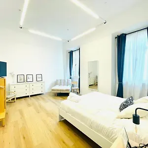 suites-larios.hotelsinnerja.org/